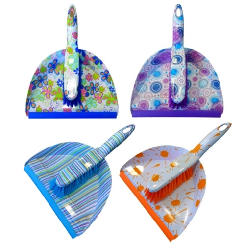 Smetáček s lopatkou vzor.jpg Smetáček s lopatkou vzor.jpg