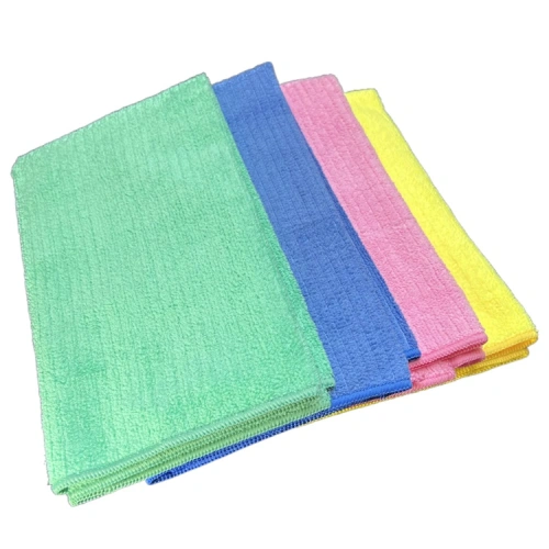 Mikroutěrka Quatro, 50x60 cm.jpg Mikroutěrka Quatro, 50x60 cm.jpg